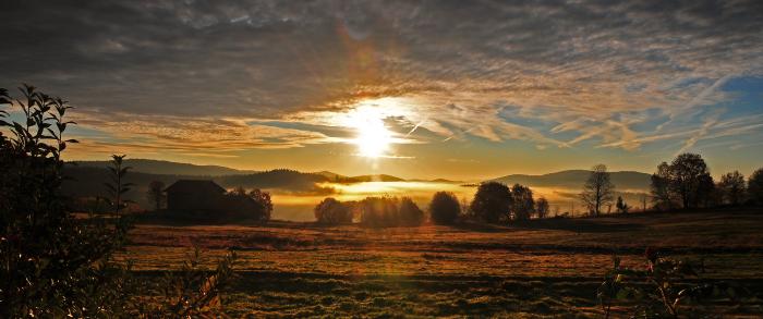 Sonnenaufgang im bayerischen Wald