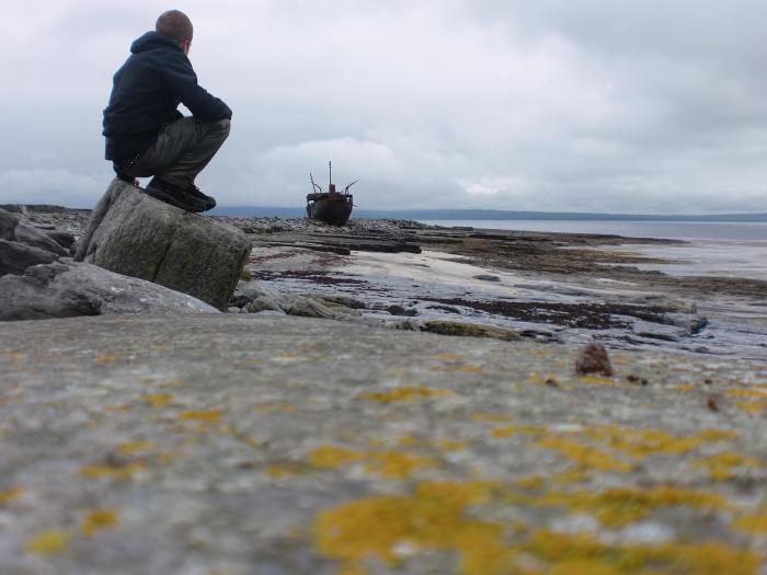 Blick zum Schiff auf Inisheer