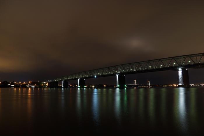 Klein Baelt brücke by Night