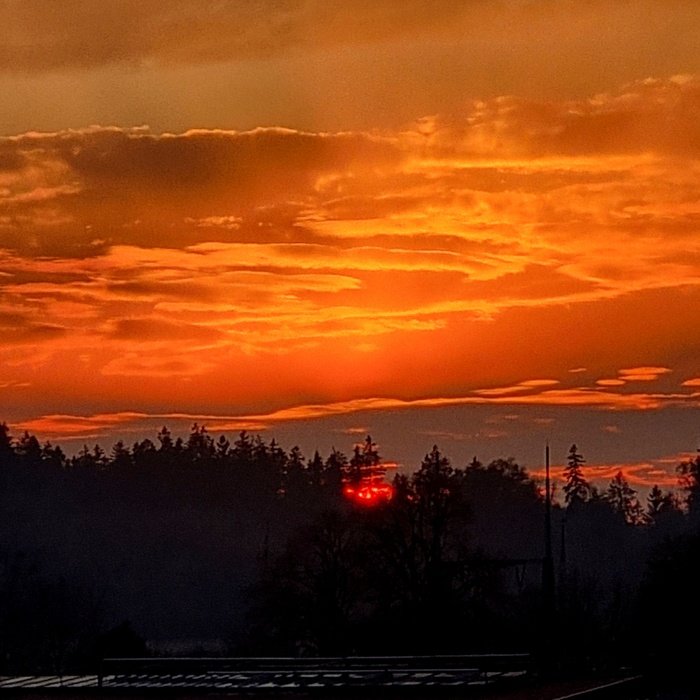 Der Himmel brennt